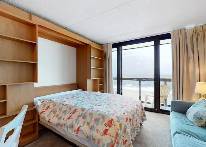 Golden Sands 709 Apartment