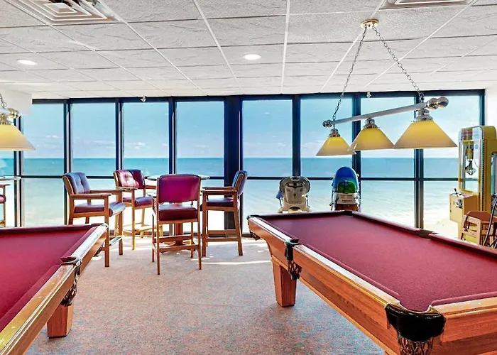 Golden Sands 709 Apartment